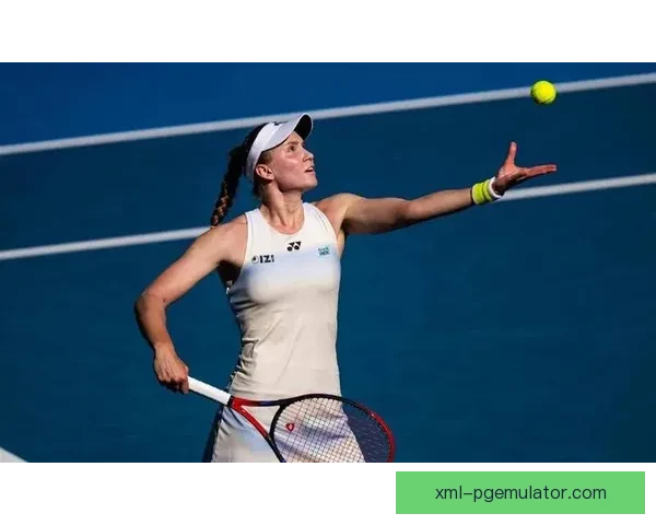 网球巨星对决：激烈比拼引爆全场 悬念终现谁将笑到最后